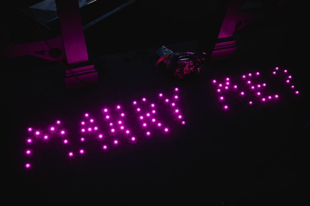 marry me lights proposal